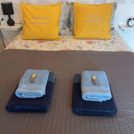 Sunflower Apartment Old Town คราคูฟ ภายนอก รูปภาพ