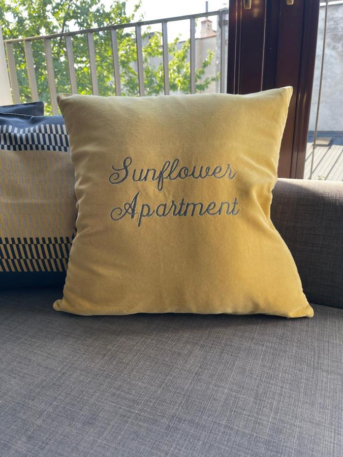 Sunflower Apartment Old Town คราคูฟ ภายนอก รูปภาพ